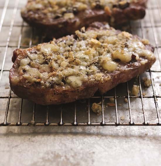 Cheesy Topped Steaks Cheesy Topped Steaks