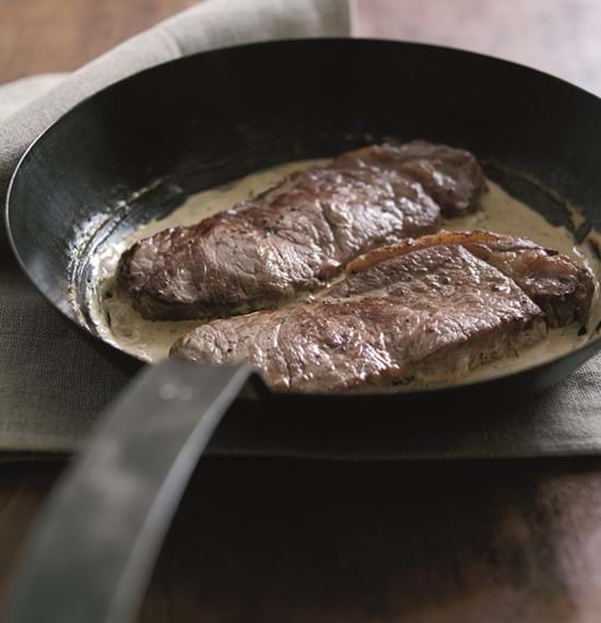 Steaks with Peppercorn Sauce Steaks with Peppercorn Sauce