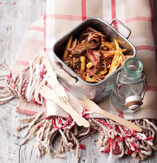 Steak Salad with Aromatic Dressing Steak Salad with Aromatic Dressing
