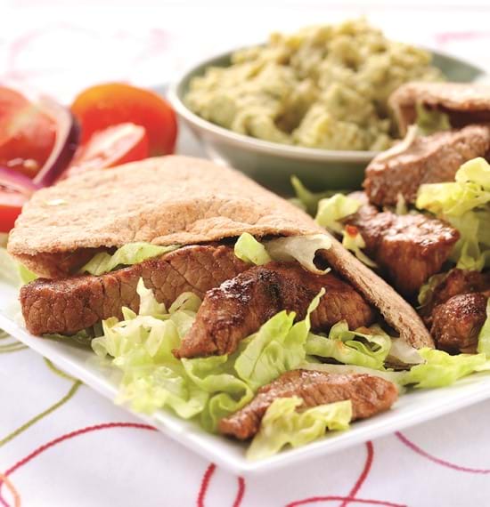 Wholemeal Pittas with Chilli Lamb and Hummus Wholemeal Pittas with Chilli Lamb and Hummus