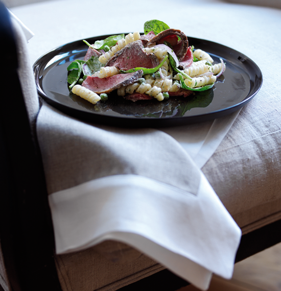 Beef,Pasta and Spinach Salad with Blue Cheese Dressing Beef,Pasta and Spinach Salad with Blue Cheese Dressing
